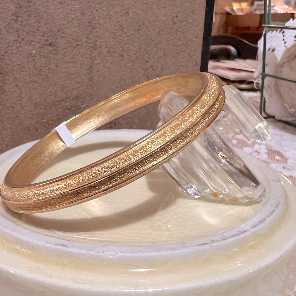 Trifari Gold tone bangle